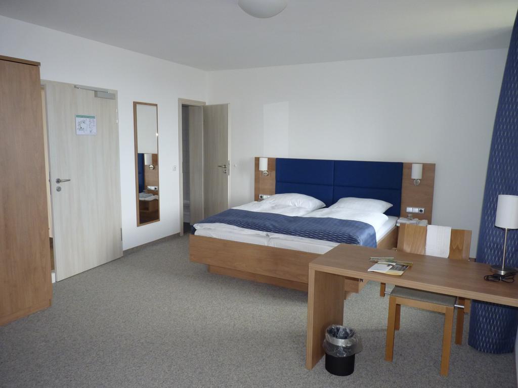 Schloss Schwanberg Roedelsee Room photo